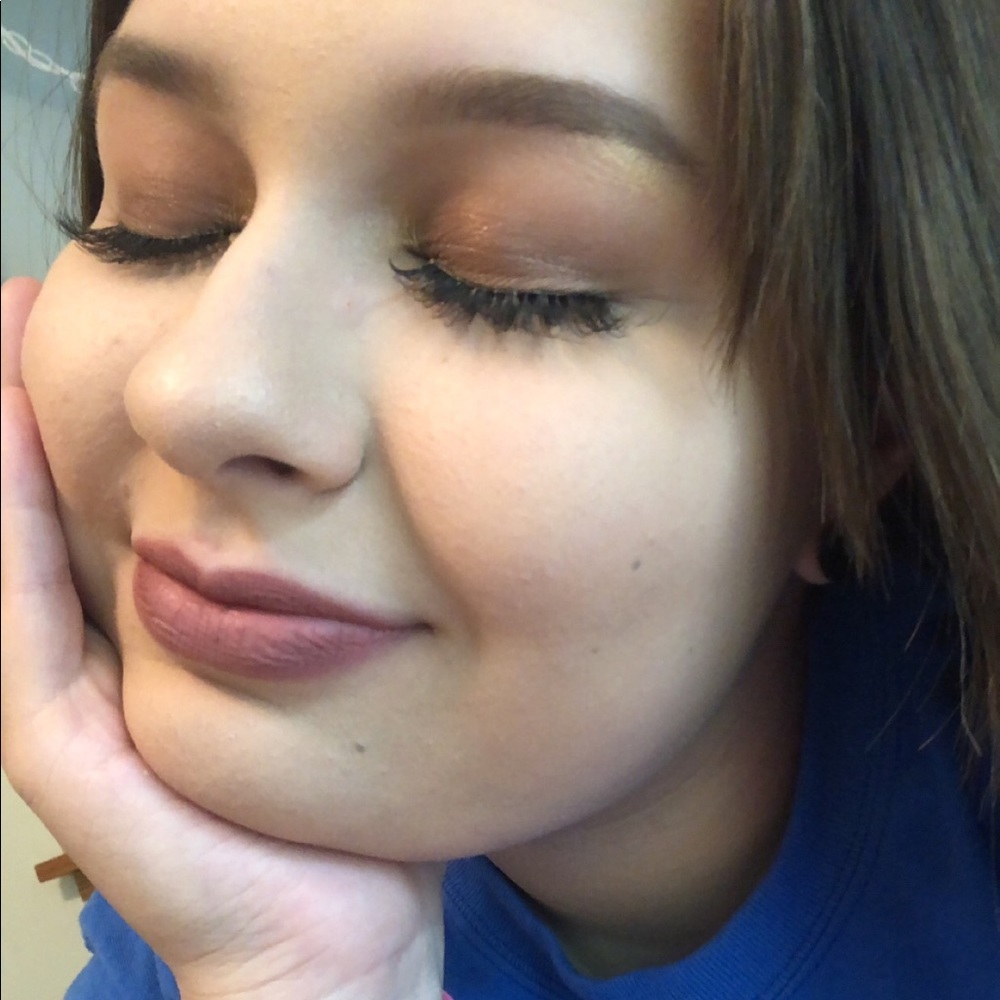 Meet your Posher, Alondra